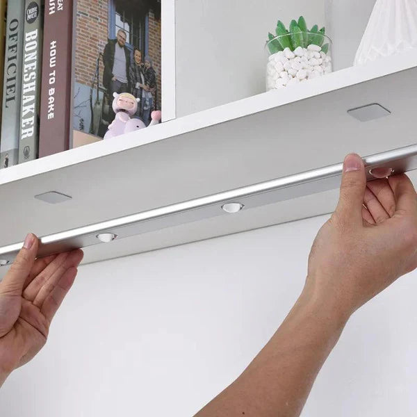 Luminária LED com Sensor de Movimento | Bateria Recarregável USB