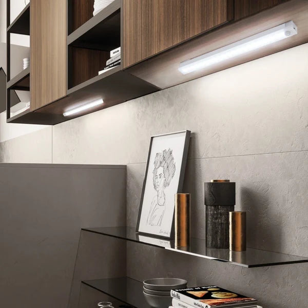 Luminária LED Barra com Sensor de Movimento - Recarregável e Fácil Instalação